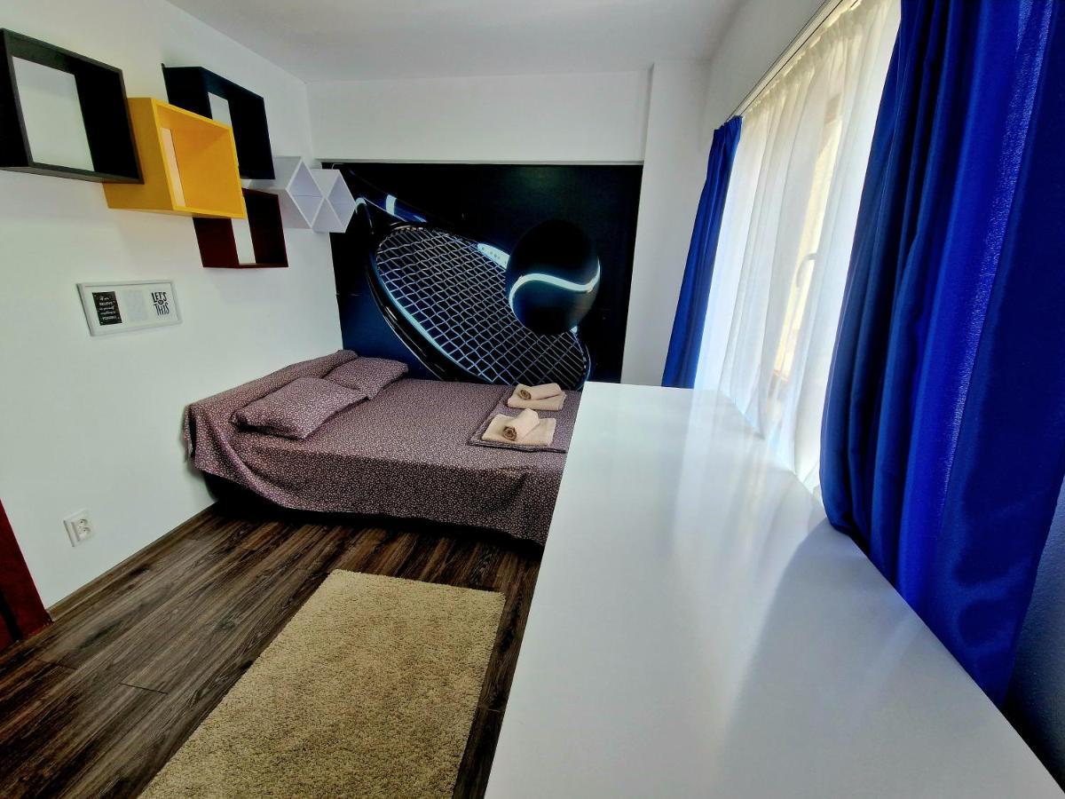 Cozy Appartment In The Center Targoviste Bagian luar foto