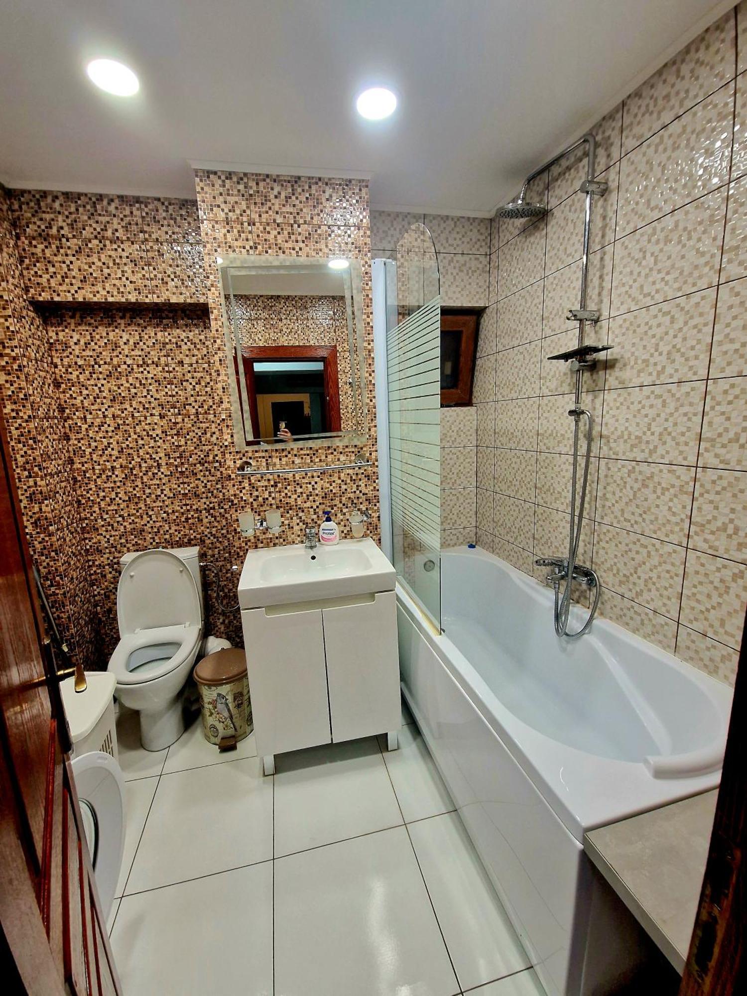 Cozy Appartment In The Center Targoviste Bagian luar foto
