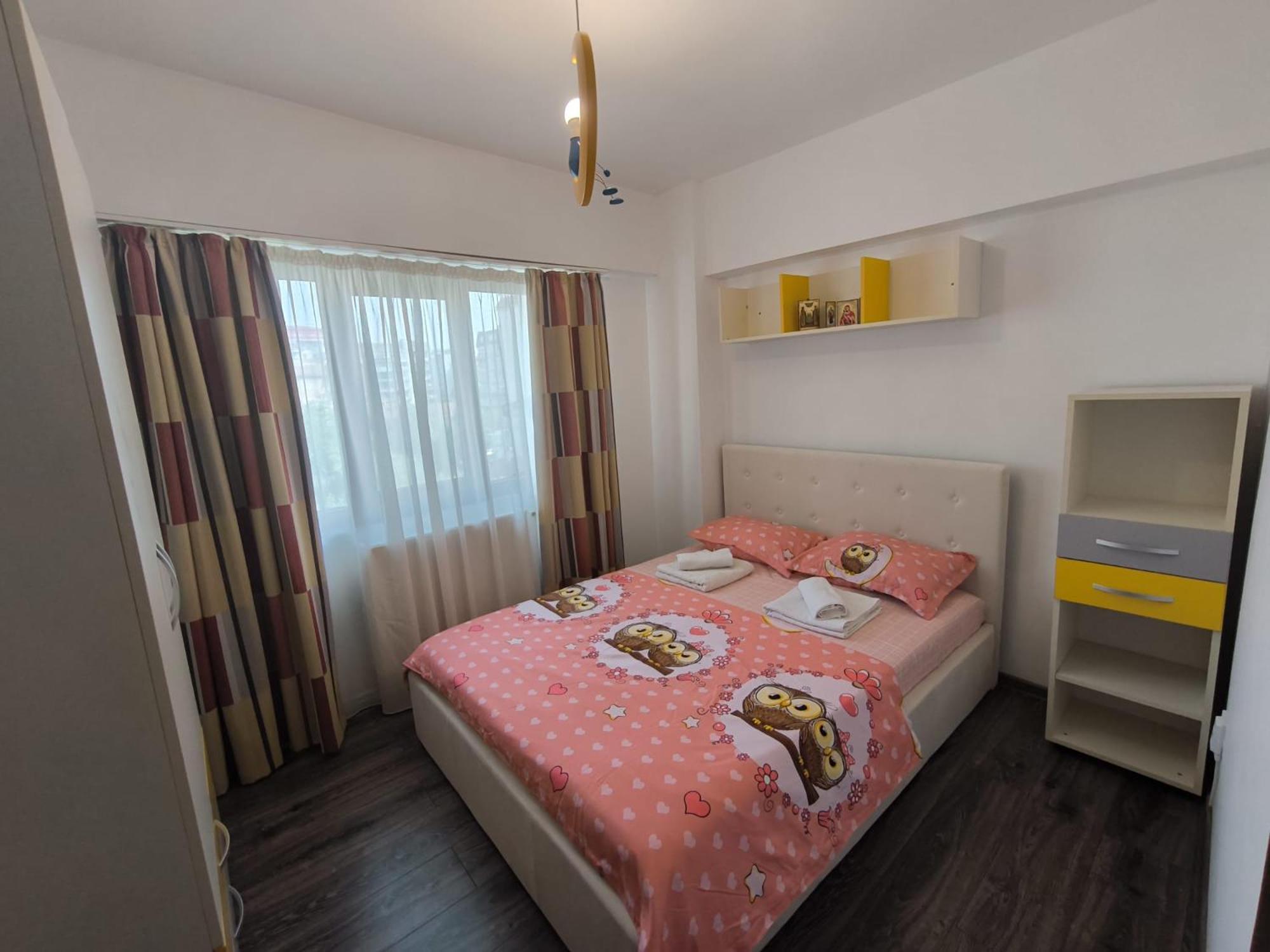 Cozy Appartment In The Center Targoviste Bagian luar foto
